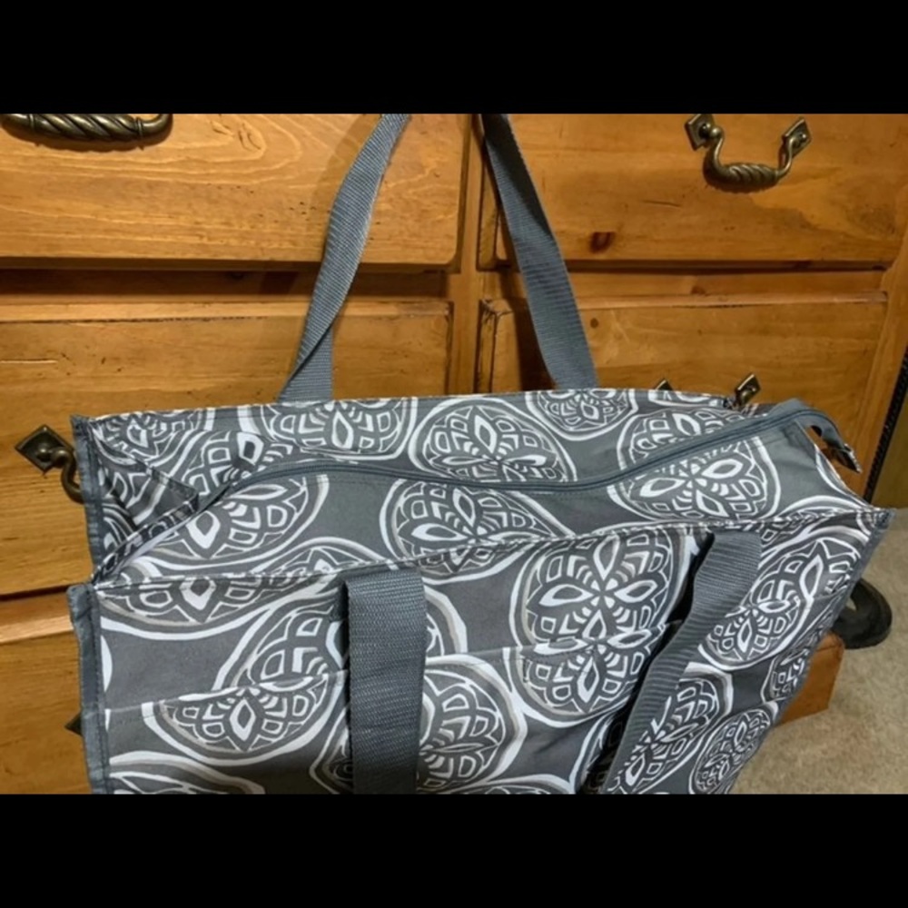 Thirty-one Ziptop tote